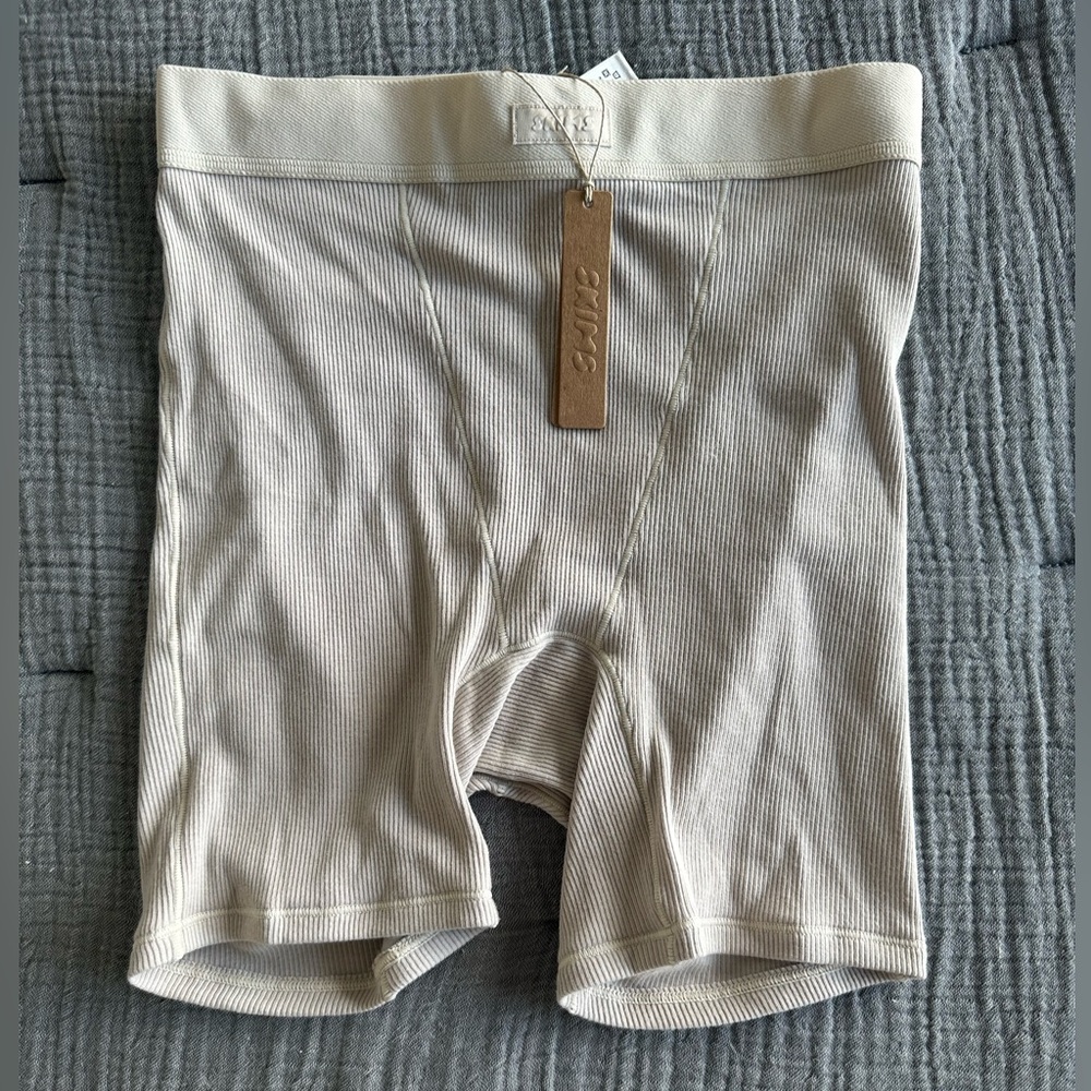 SKIMS NWT